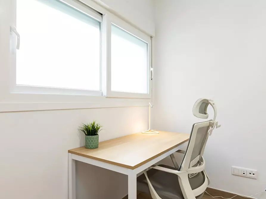 Immagine 2 di Camera in affitto  in Carrer Isabel la Catòlica a Burjassot