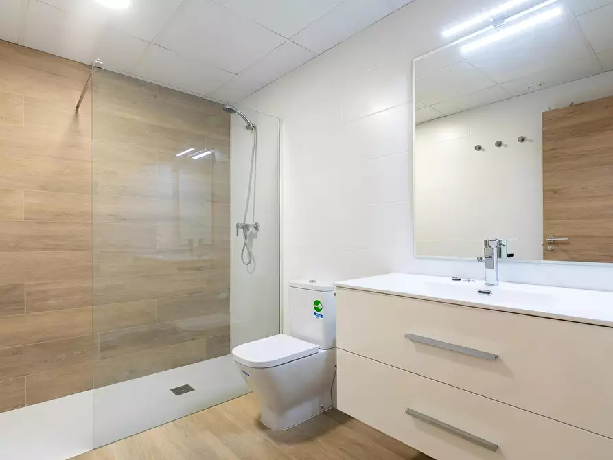 Immagine 8 di Camera in affitto  in Carrer Isabel la Catòlica a Burjassot