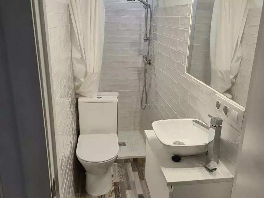 Immagine 2 di Camera in affitto  in Plaça de Roncesvalles a Valencia