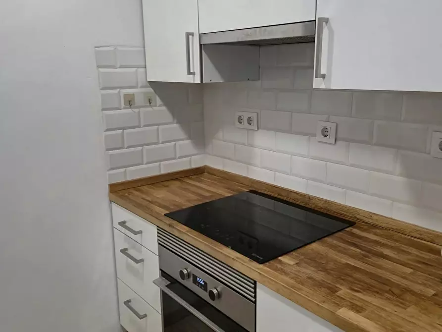 Immagine 5 di Camera in affitto  in Plaça de Roncesvalles a Valencia