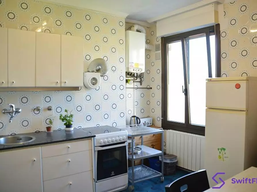 Immagine 3 di Camera in affitto  in Uribarri Kalea a Bilbao