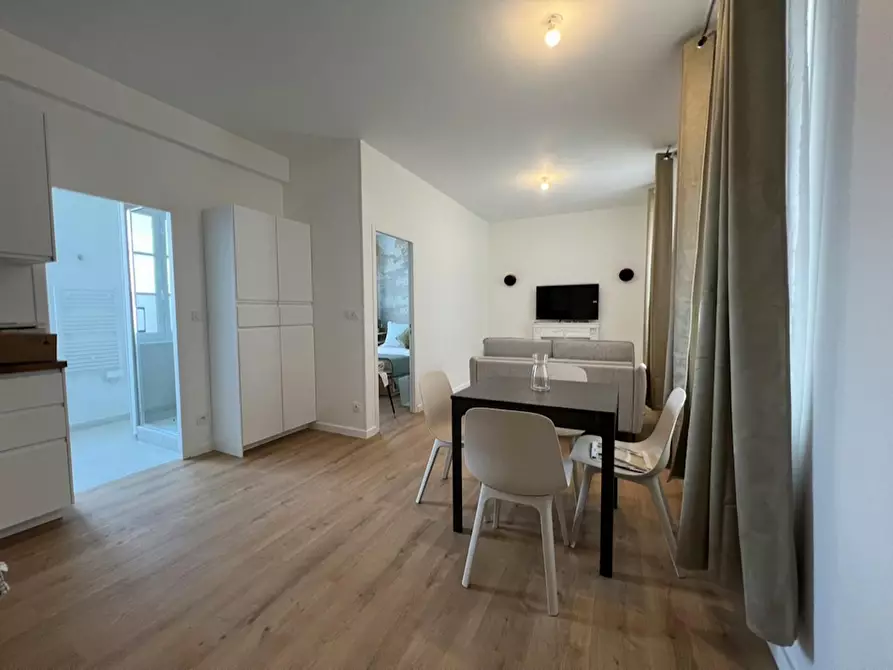 Immagine 4 di Appartamento in affitto  in Montée Saint-Barthélémy a Lyon 05