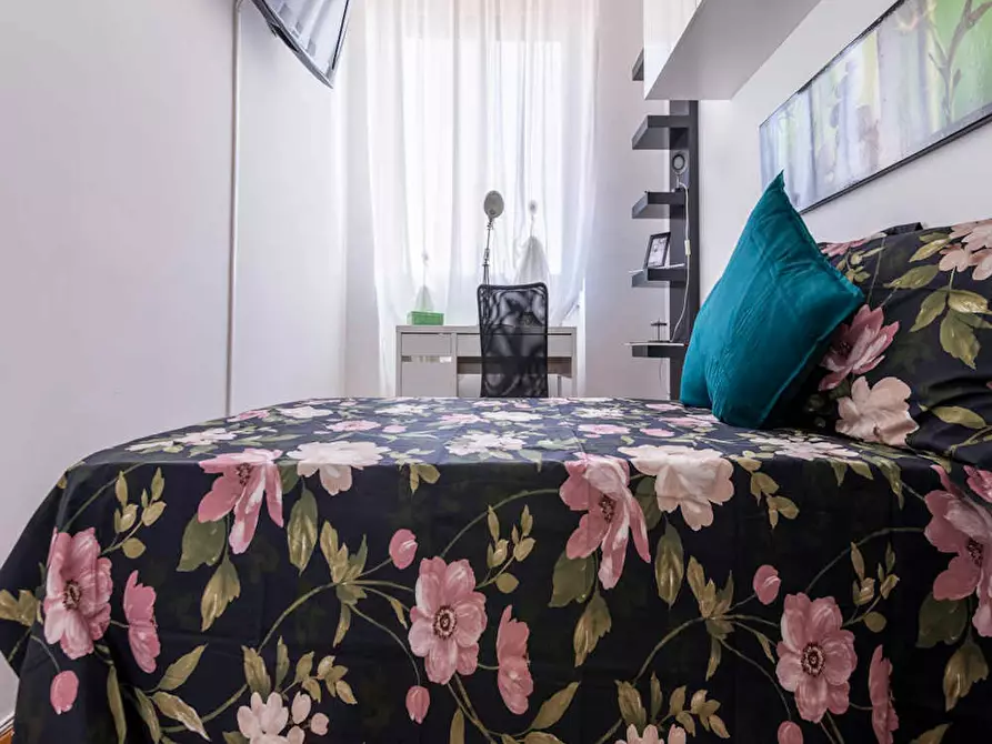 Immagine 1 di Camera in affitto  in Via Privata Poggibonsi a Milano