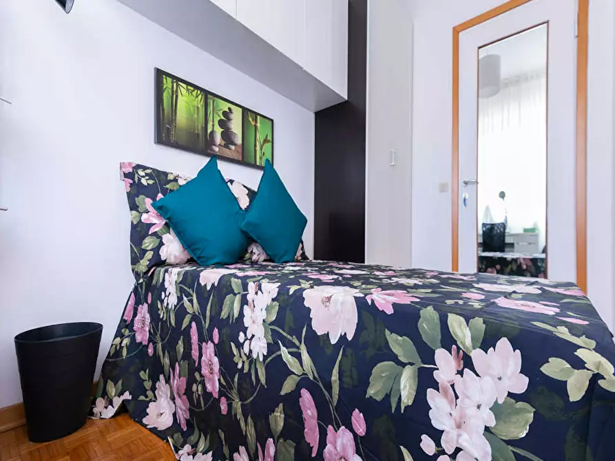 Immagine 3 di Camera in affitto  in Via Privata Poggibonsi a Milano