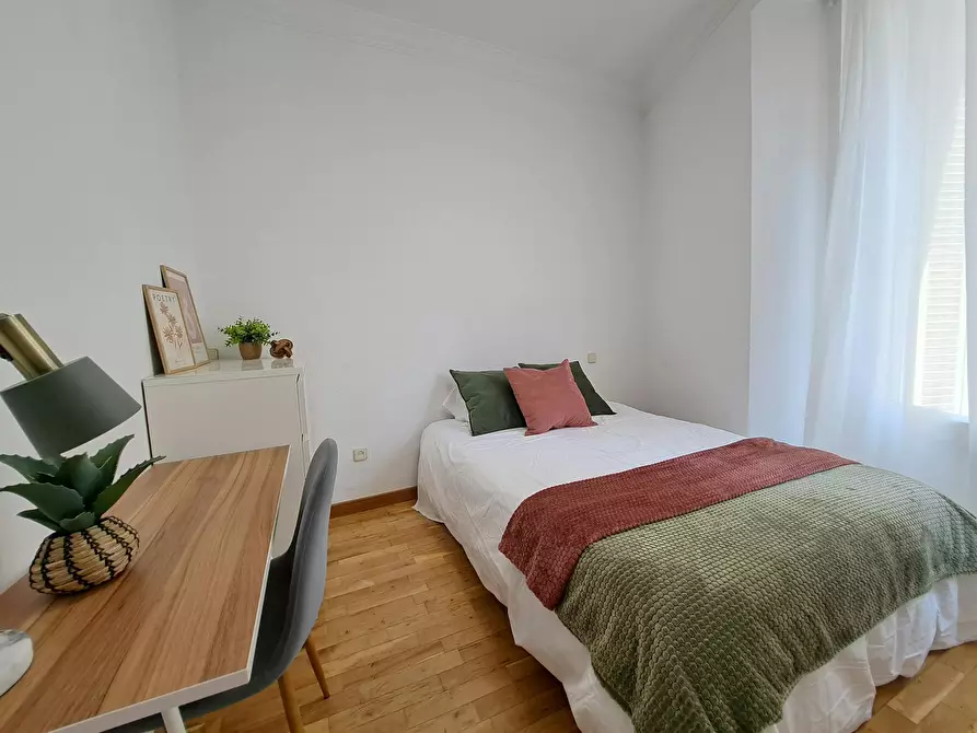 Immagine 2 di Camera in affitto  in Plaza de Isabel II a Madrid