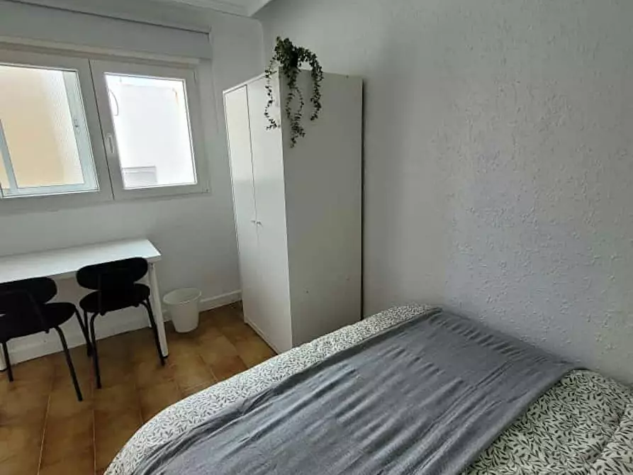 Immagine 9 di Camera in affitto  in Carrer de Sant Fermí a El Realon