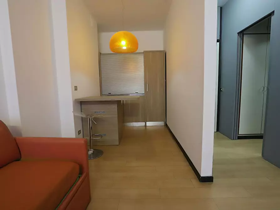 Immagine 8 di Appartamento in affitto  in Via Ippolito Nievo a Milano