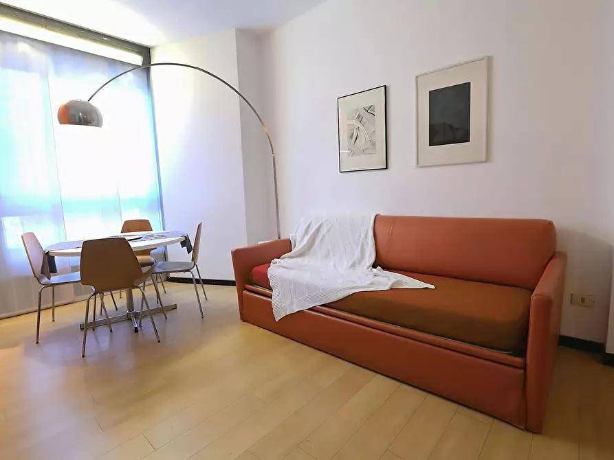 Immagine 2 di Appartamento in affitto  in Via Ippolito Nievo a Milano