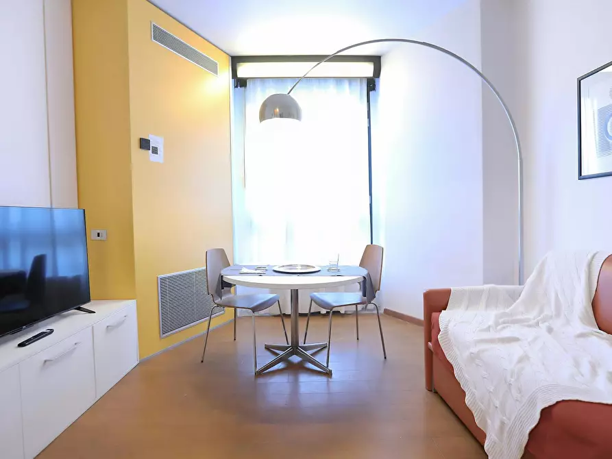 Immagine 4 di Appartamento in affitto  in Via Ippolito Nievo a Milano