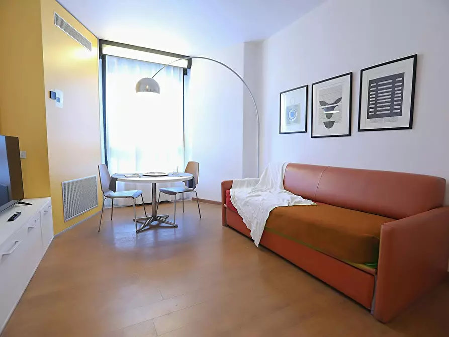 Immagine 2 di Appartamento in affitto  in Via Ippolito Nievo a Milano