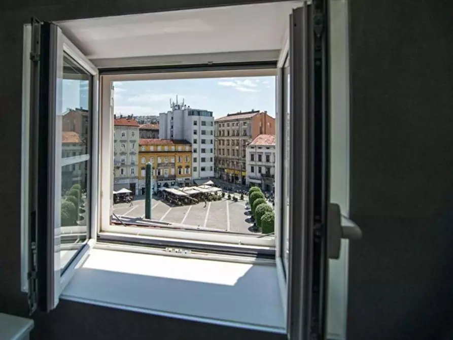 Immagine 6 di Appartamento in affitto  in Piazza Carlo Goldoni a Trieste