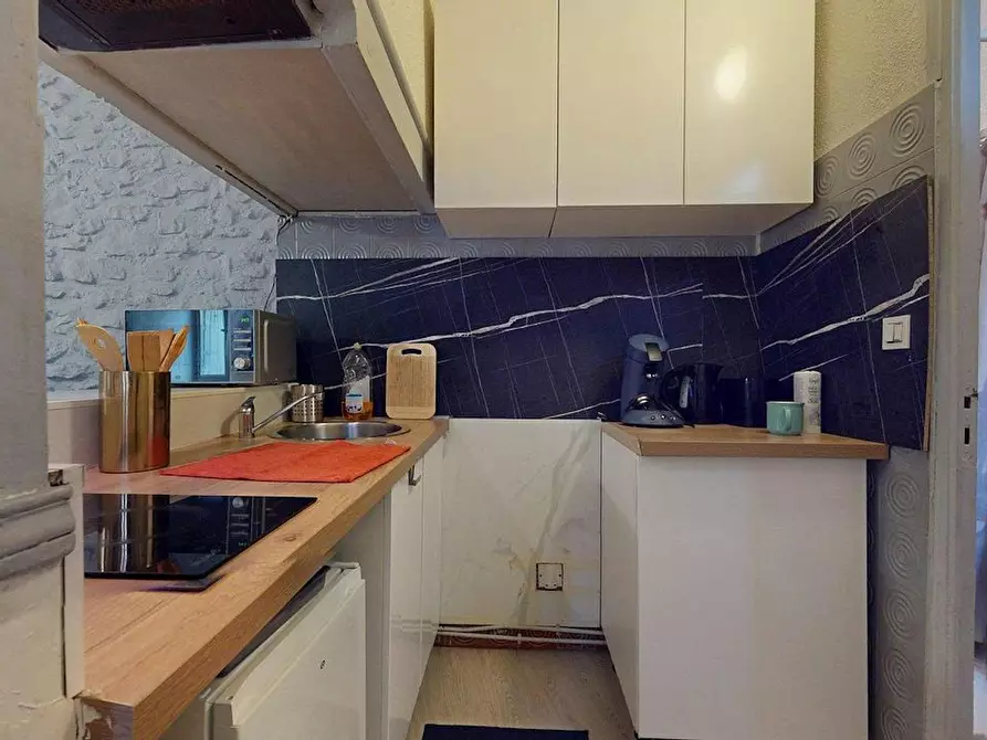 Immagine 4 di Appartamento in affitto  in Rue Henri IV a Nîmes