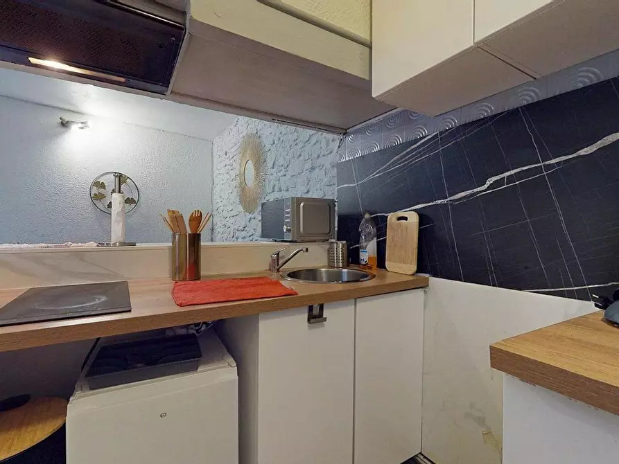 Immagine 5 di Appartamento in affitto  in Rue Henri IV a Nîmes