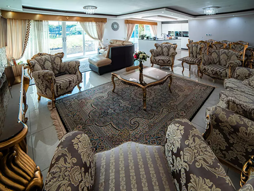 Immagine 2 di Casa indipendente in affitto  in Saint Austell Road a 