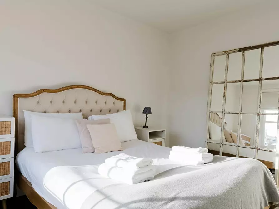 Immagine 2 di Appartamento in affitto  in Clifton Gardens a Paddington