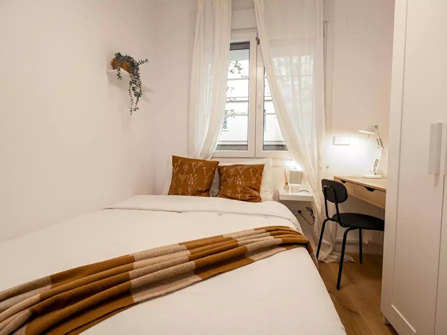 Immagine 1 di Camera in affitto  in Calle del Jardín de San Federico a Madrid