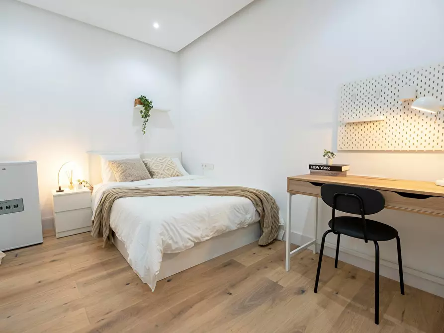 Immagine 1 di Camera in affitto  in Calle del Jardín de San Federico a Madrid