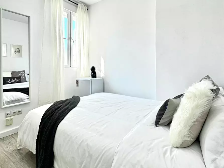 Immagine 5 di Camera in affitto  in Calle de Santa Engracia a Madrid