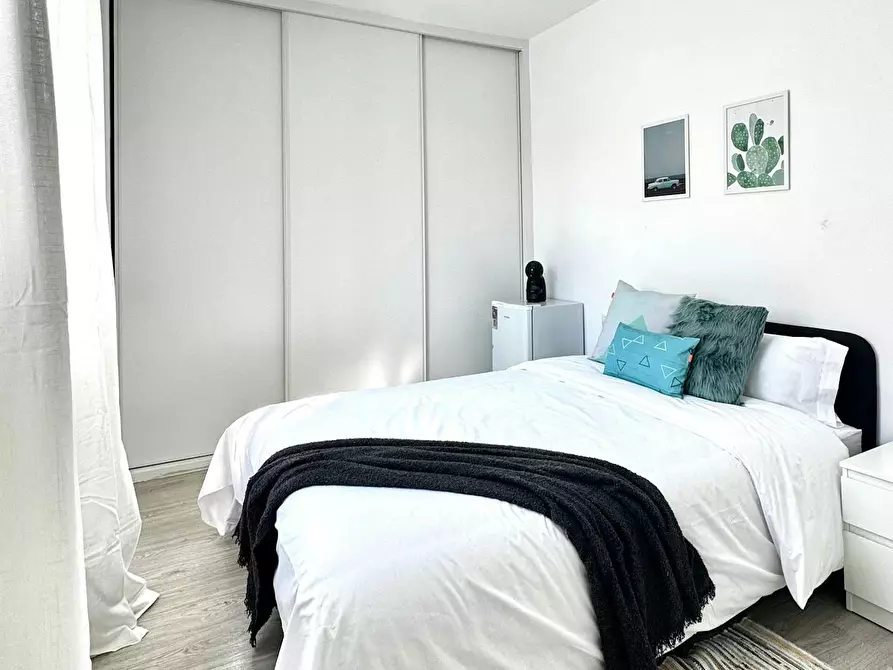 Immagine 1 di Camera in affitto  in Calle de Santa Engracia a Madrid