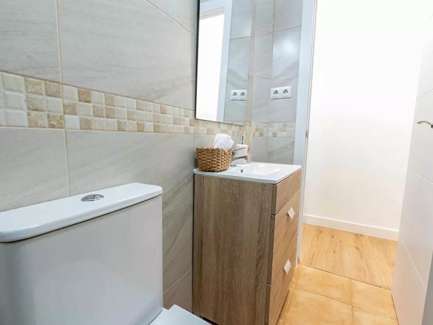 Immagine 10 di Camera in affitto  in Calle de Santa Engracia a Madrid