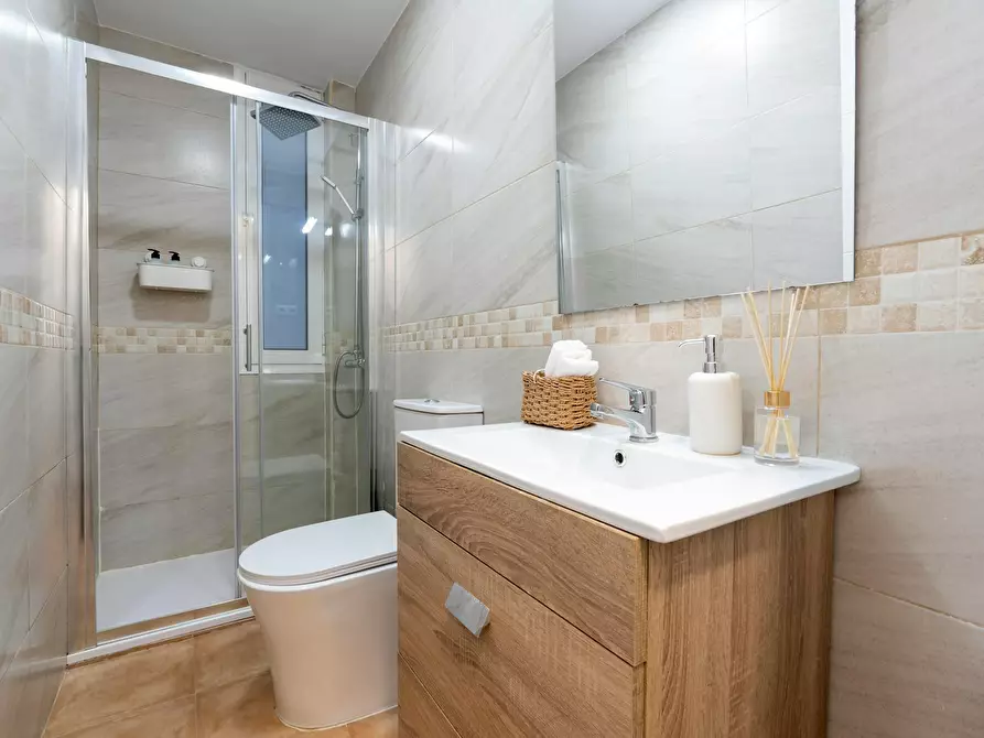 Immagine 8 di Camera in affitto  in Calle de Santa Engracia a Madrid