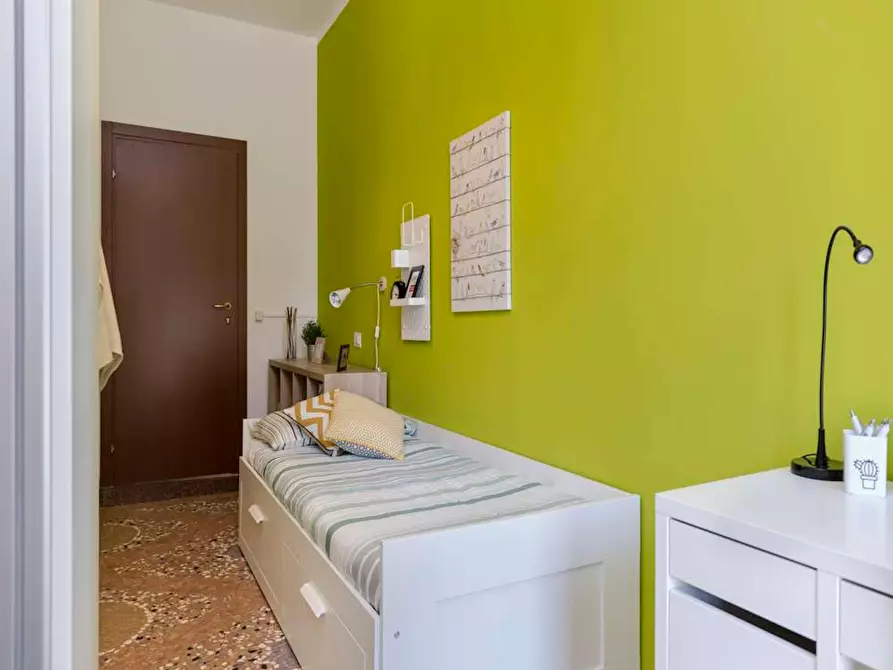 Immagine 6 di Camera in affitto  in Viale Giovanni Vicini a Bologna