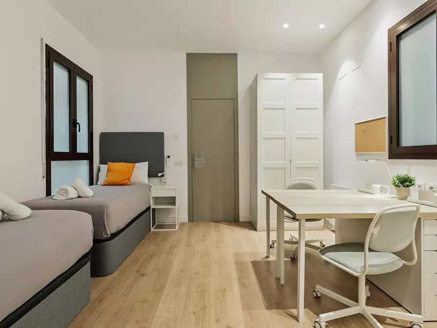 Immagine 4 di Camera in affitto  in Carrer de Balmes a Barcelona