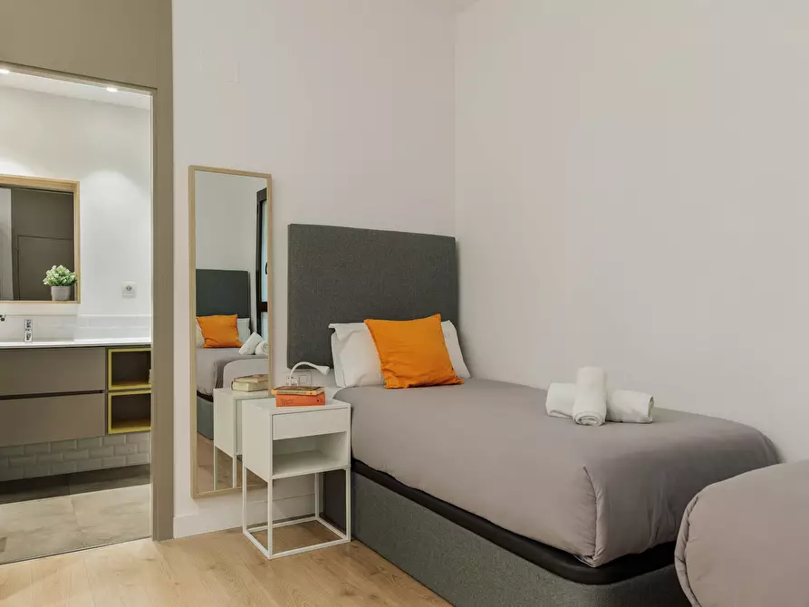 Immagine 3 di Camera in affitto  in Carrer de Balmes a Barcelona