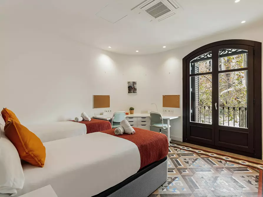 Immagine 6 di Camera in affitto  in Carrer de Balmes a Barcelona