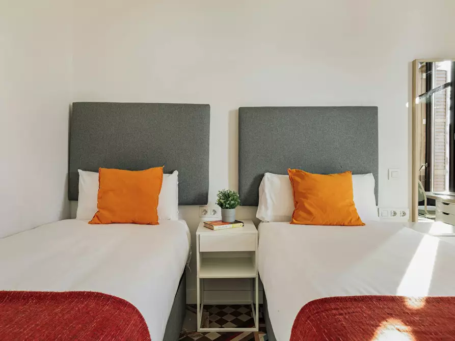 Immagine 4 di Camera in affitto  in Carrer de Balmes a Barcelona