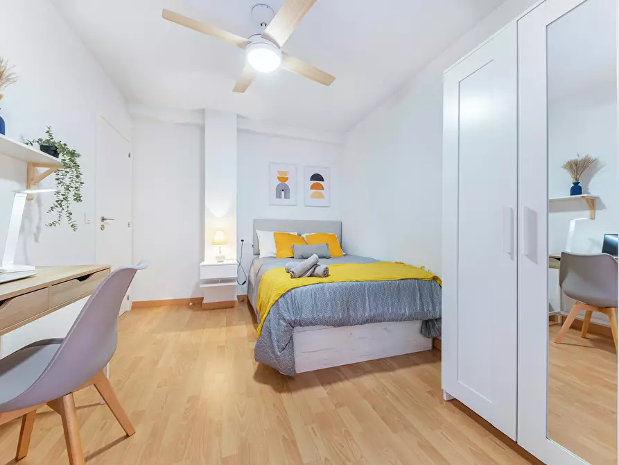 Immagine 2 di Camera in affitto  in Calle General Ros de Olano a Alicante/Alacant