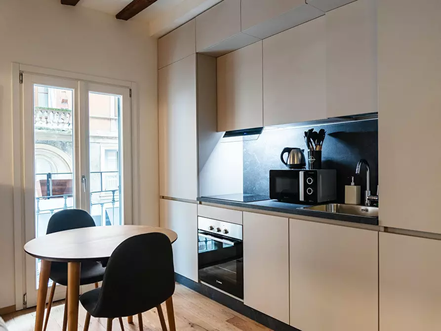 Immagine 3 di Appartamento in affitto  in Via Bezzecca a Milano