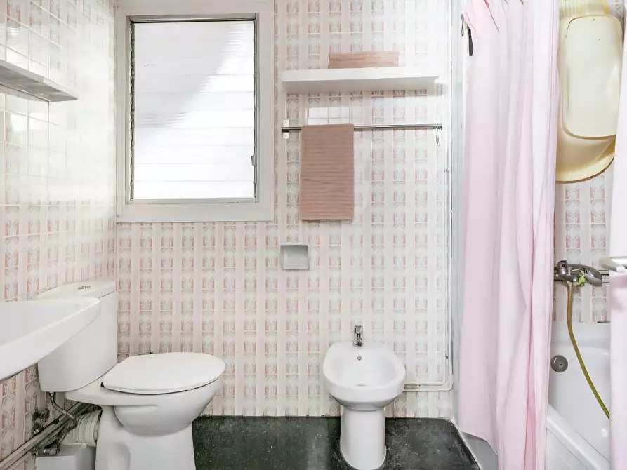 Immagine 5 di Camera in affitto  in Carrer d'Aragó a Barcelona