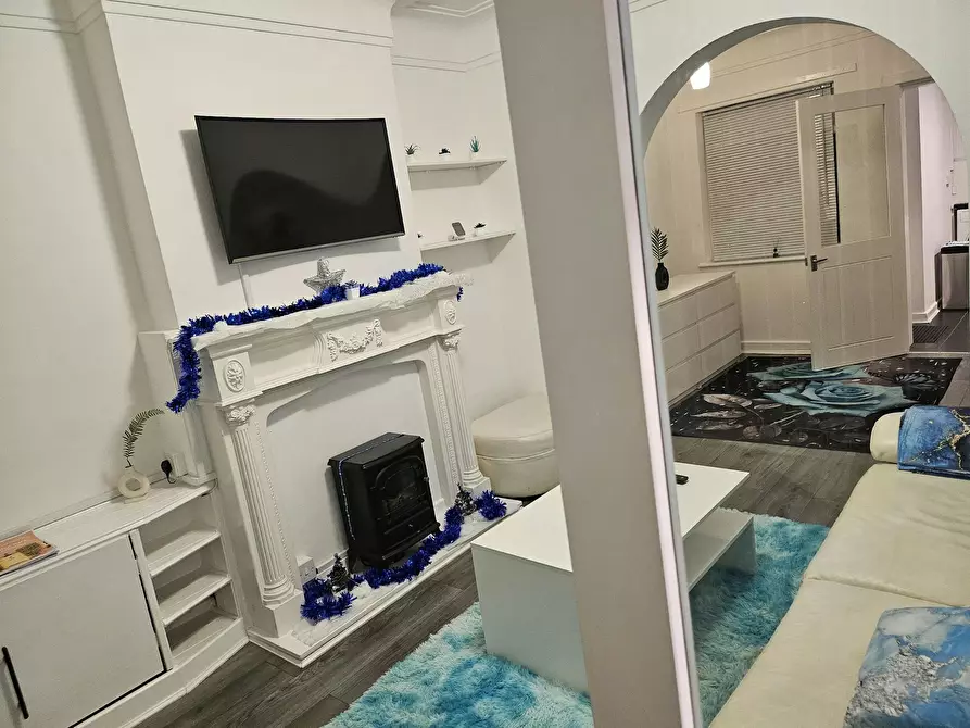 Immagine 4 di Casa indipendente in affitto  in Empress Road a 