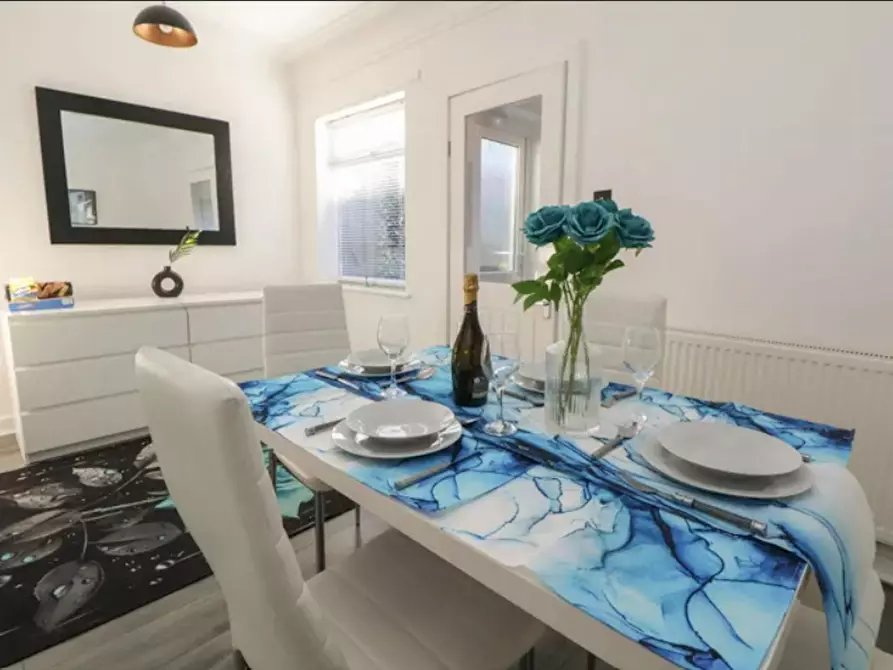 Immagine 7 di Casa indipendente in affitto  in Empress Road a 