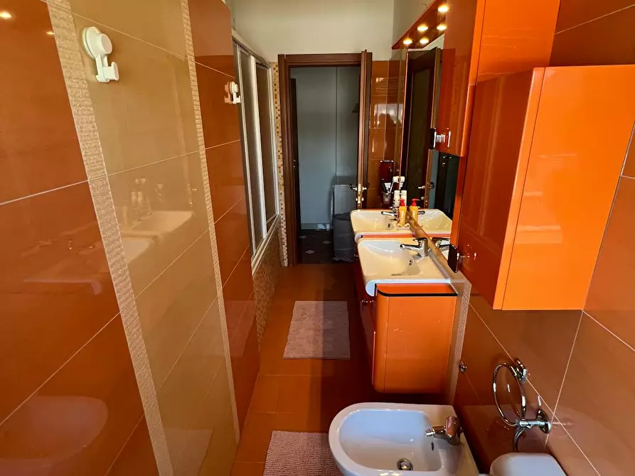 Immagine 8 di Appartamento in affitto  in Via Monte Rosa a Torino