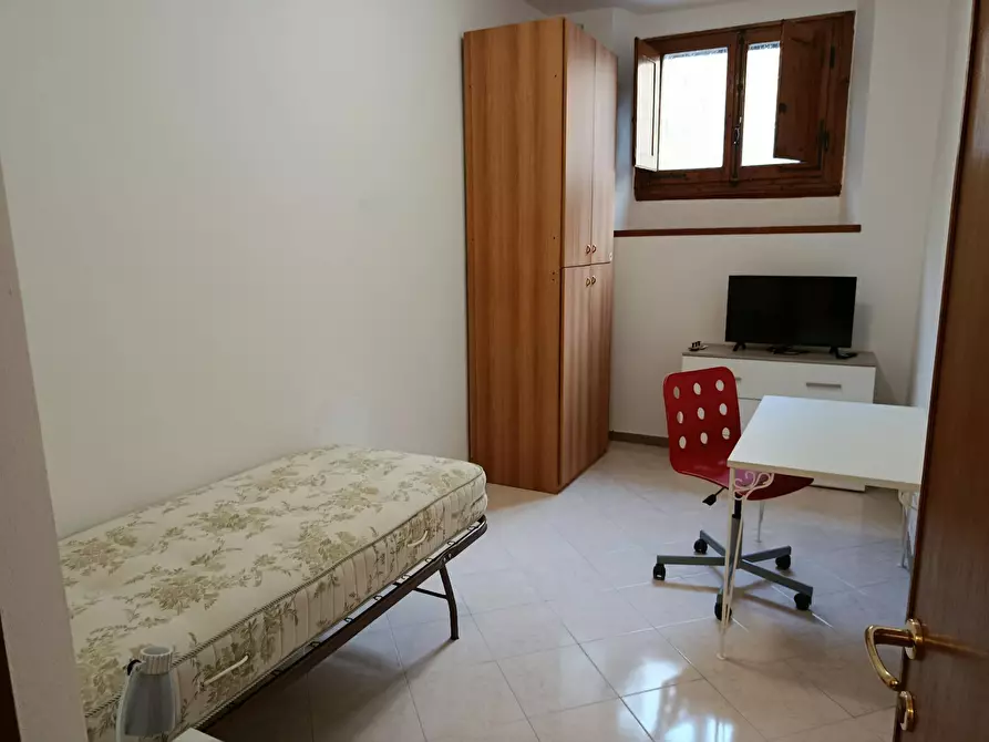 Immagine 1 di Camera in affitto  in Via Castelfidardo a Firenze