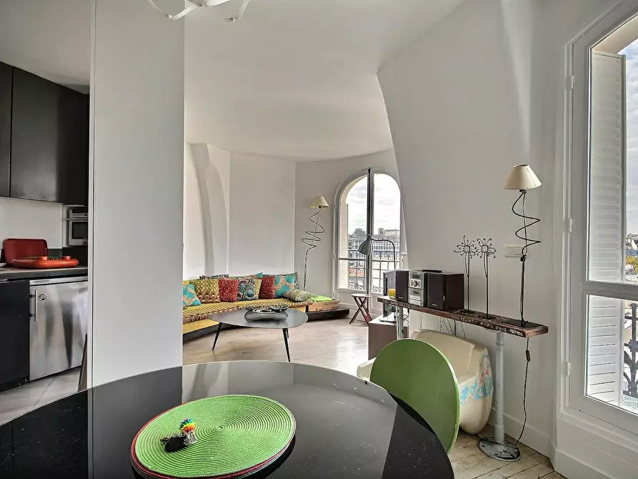 Immagine 6 di Appartamento in affitto  in Rue de Mirbel a Paris 05