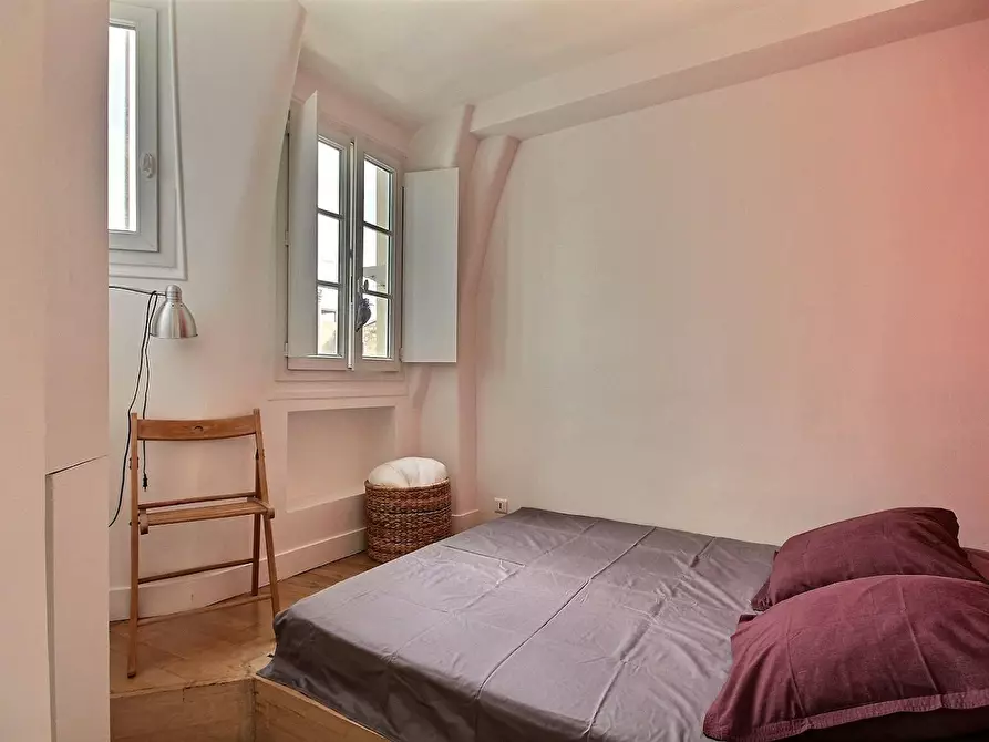 Immagine 2 di Appartamento in affitto  in Rue de Mirbel a Paris 05