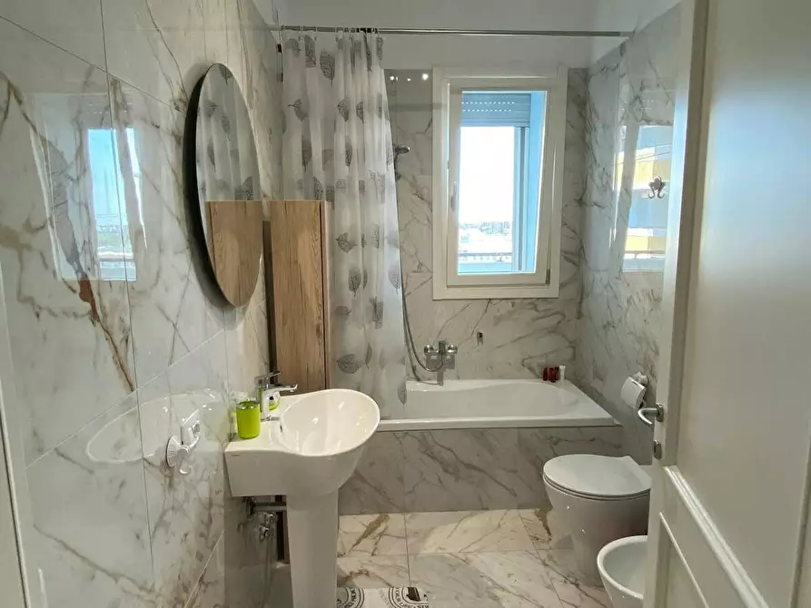 Immagine 6 di Camera in affitto  in Viale Piero e Alberto Pirelli a Milano