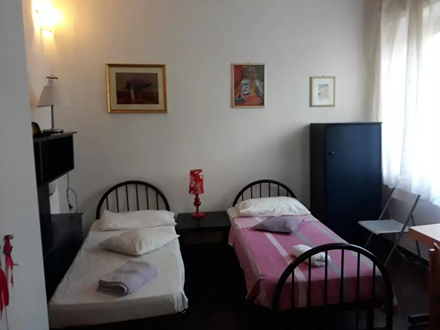 Immagine 2 di Camera in affitto  in Via Giacomo di Mino il Pellicciaio a Siena