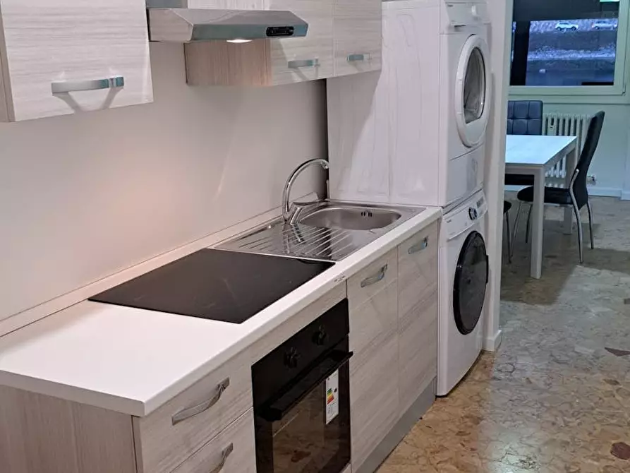 Immagine 3 di Camera in affitto  in Lungadige Catena a Verona