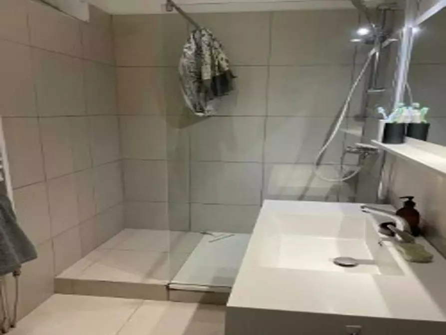 Immagine 5 di Camera in affitto  in Place de la Baleine a Lyon 05