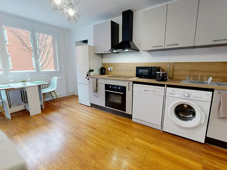 Immagine 5 di Camera in affitto  in Cours Docteur Jean Damidot a Villeurbanne