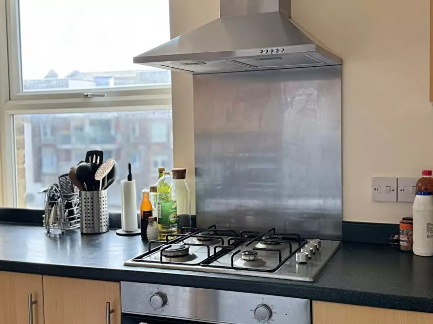 Immagine 9 di Camera in affitto  in Cherington Road a Ealing