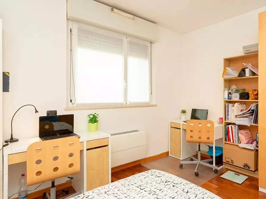 Immagine 2 di Camera condivisa in affitto  in Viale dell'Innovazione a Milano