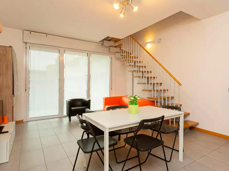 Immagine 8 di Camera condivisa in affitto  in Viale dell'Innovazione a Milano