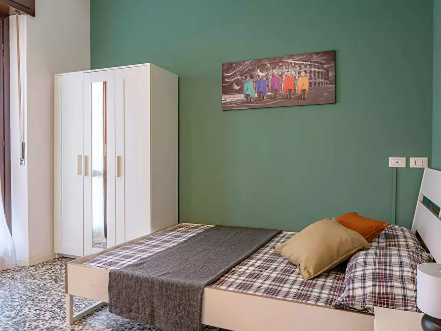 Immagine 1 di Camera in affitto  in Viale Sarca a Milano