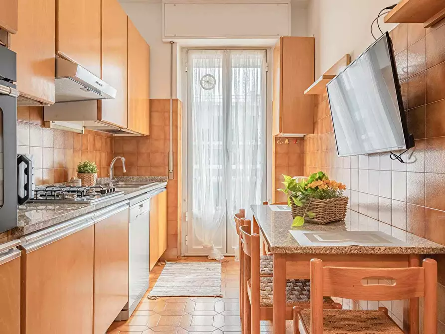 Immagine 8 di Camera in affitto  in Via Privata Angera a Milano