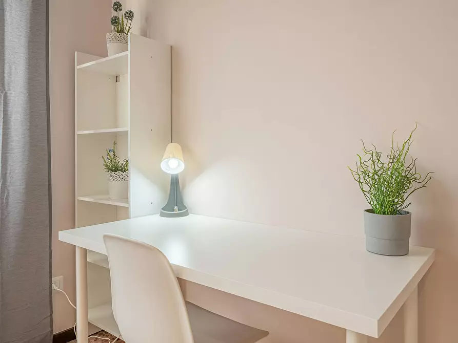 Immagine 6 di Camera in affitto  in Via Privata Angera a Milano